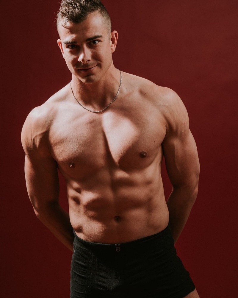 Male model photo shoot of DavidCaron