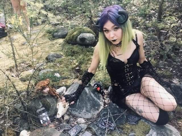 Female model photo shoot of Satanslittletragedy