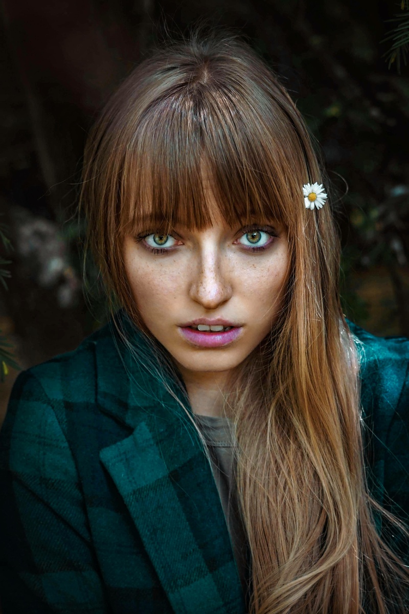 Female model photo shoot of ewelinatoloczko