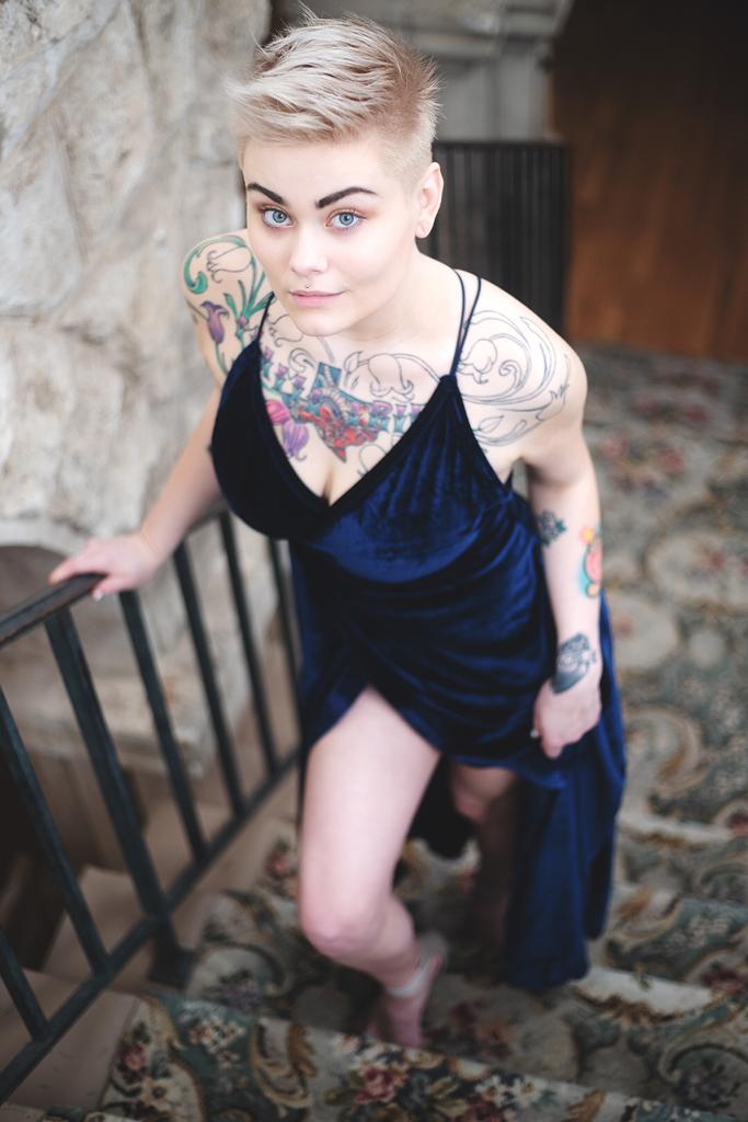 Female model photo shoot of HottieJess by Russell Malbreaux