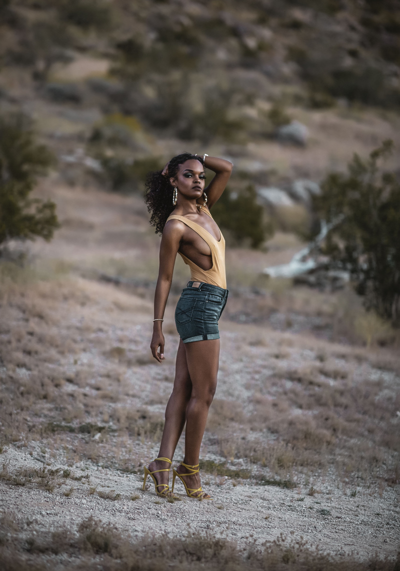 Female model photo shoot of De Lore in Goodyear, AZ