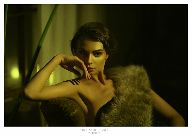 Female model photo shoot of Roza Sampolinska
