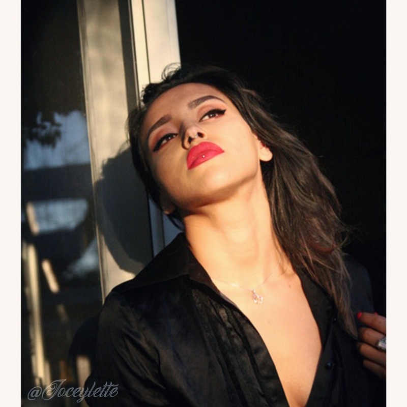 Female model photo shoot of Scarlett Gee