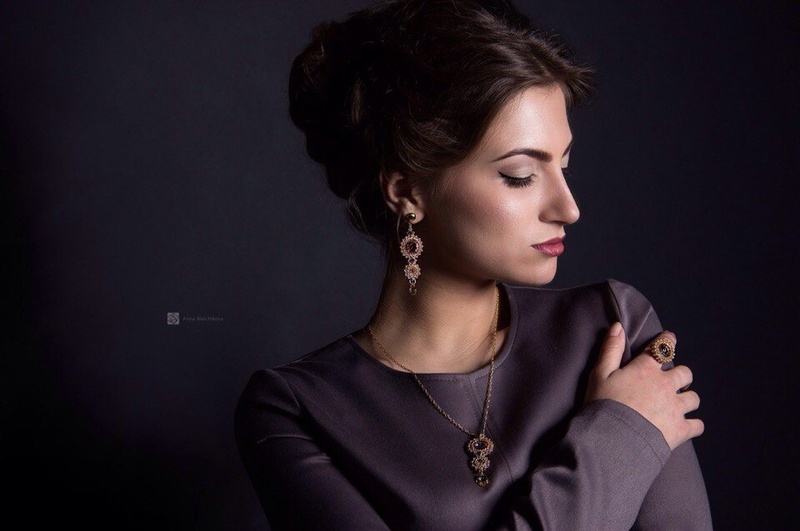 Female model photo shoot of el_khairushina