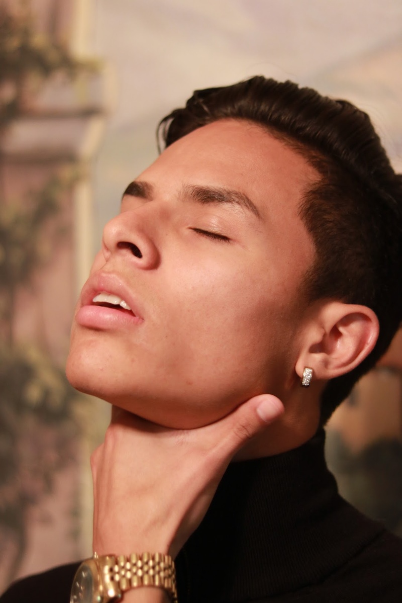 Male model photo shoot of JulianWooden