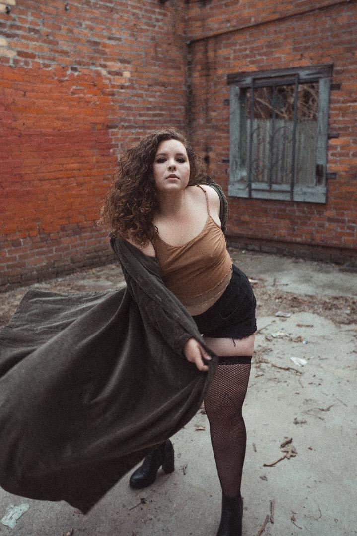 Female model photo shoot of jessidurmis