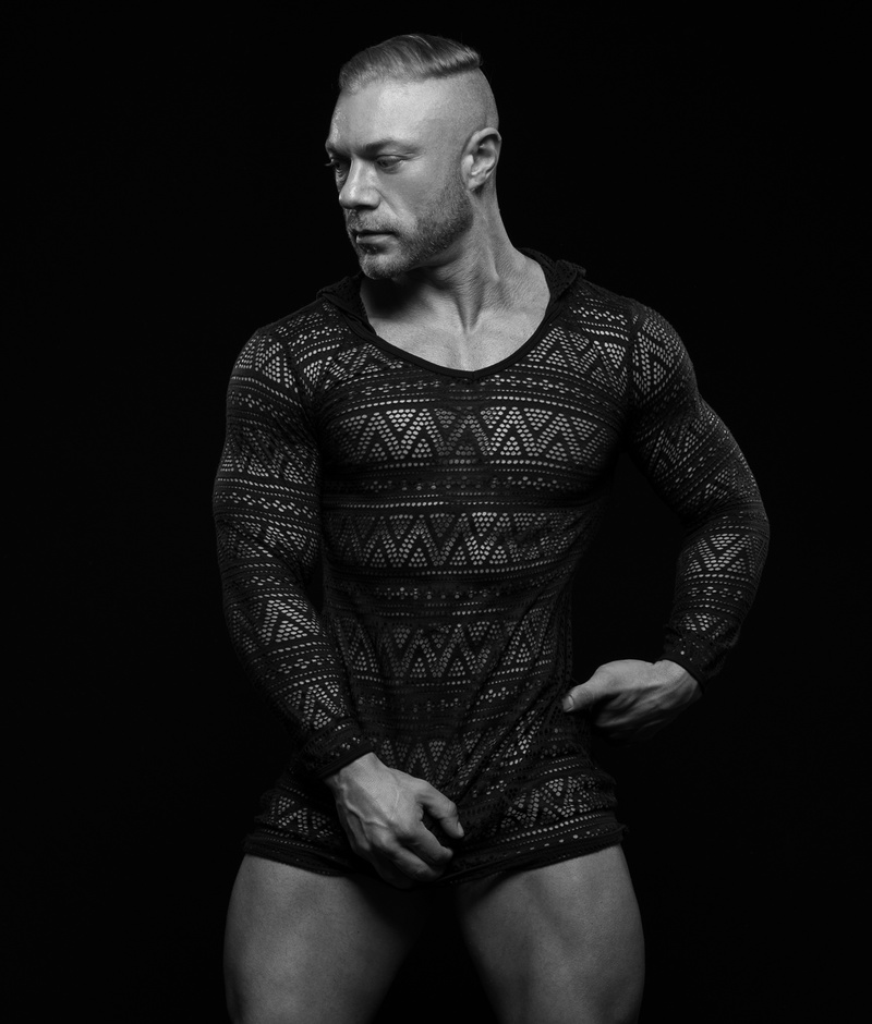 Male model photo shoot of Maks_Isaev in Toronto