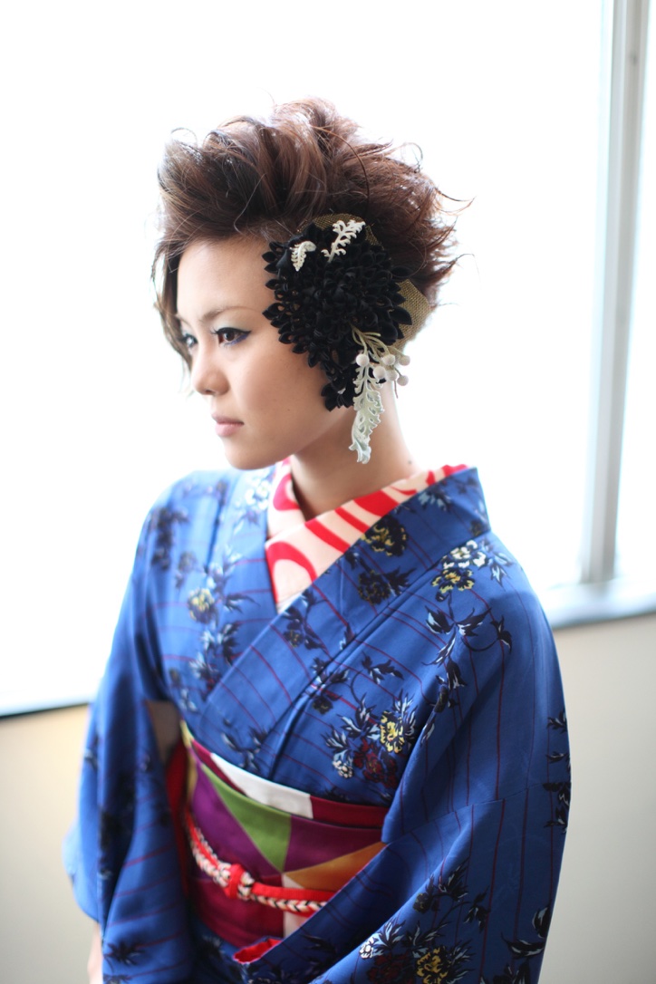 Female model photo shoot of Suzy_Kimono