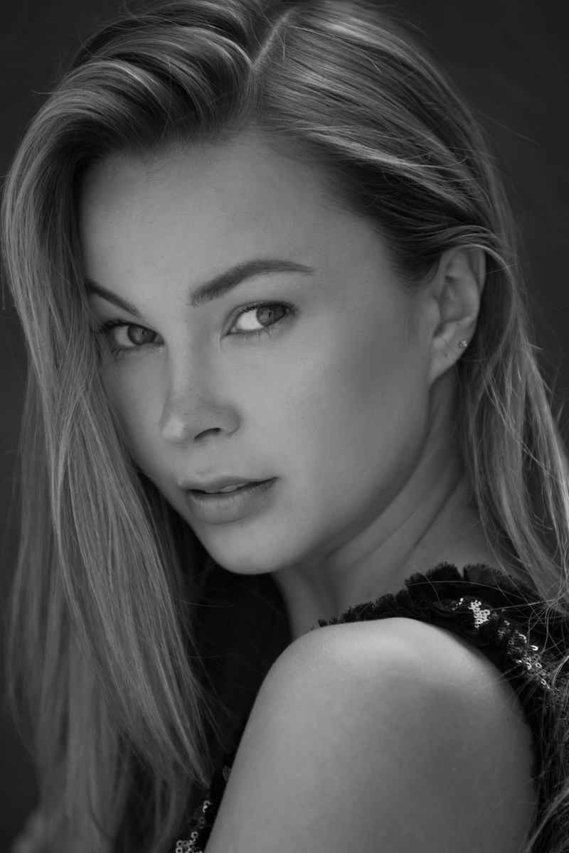 Female model photo shoot of Anastasia Shcheglova