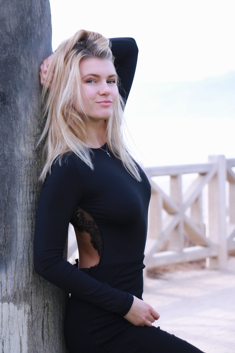Female model photo shoot of Ana Siritsa