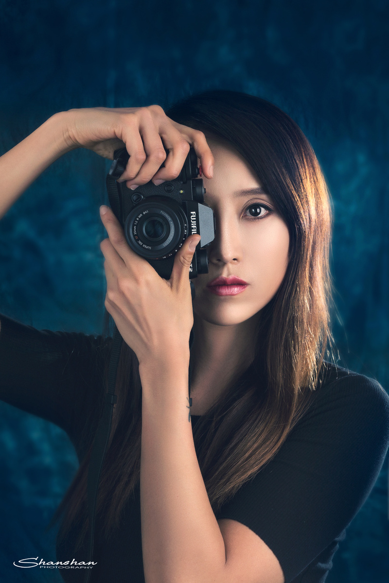 Female model photo shoot of Shanshan Hu by Shanshan Hu