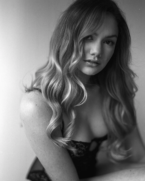 Female model photo shoot of Allie_Wrayy