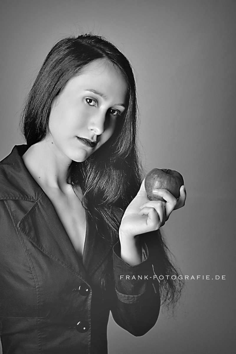 Female model photo shoot of Rubberbandgirl