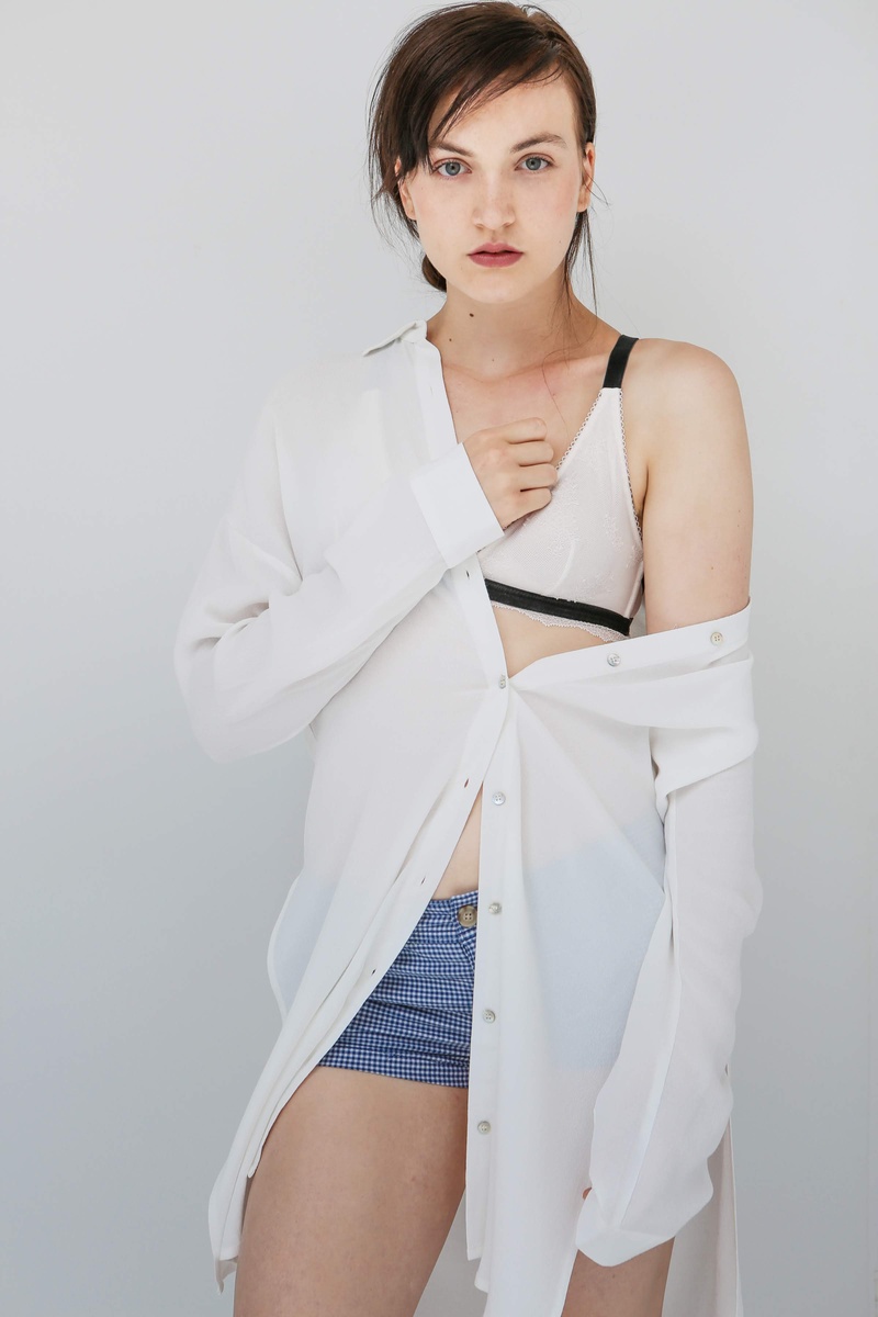 Female model photo shoot of Hannah M Record