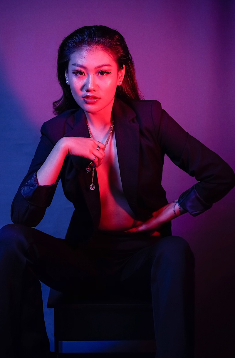 Female model photo shoot of Evelyn kim
