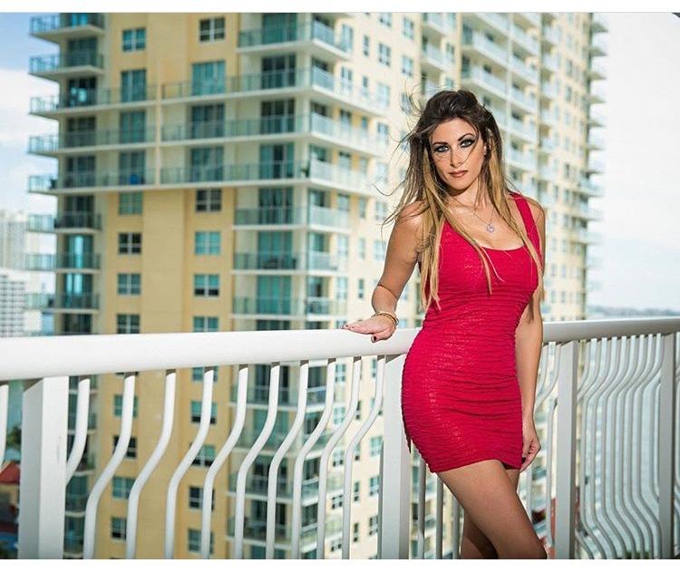 Female model photo shoot of Lauren by Toan N in Miami, Florida