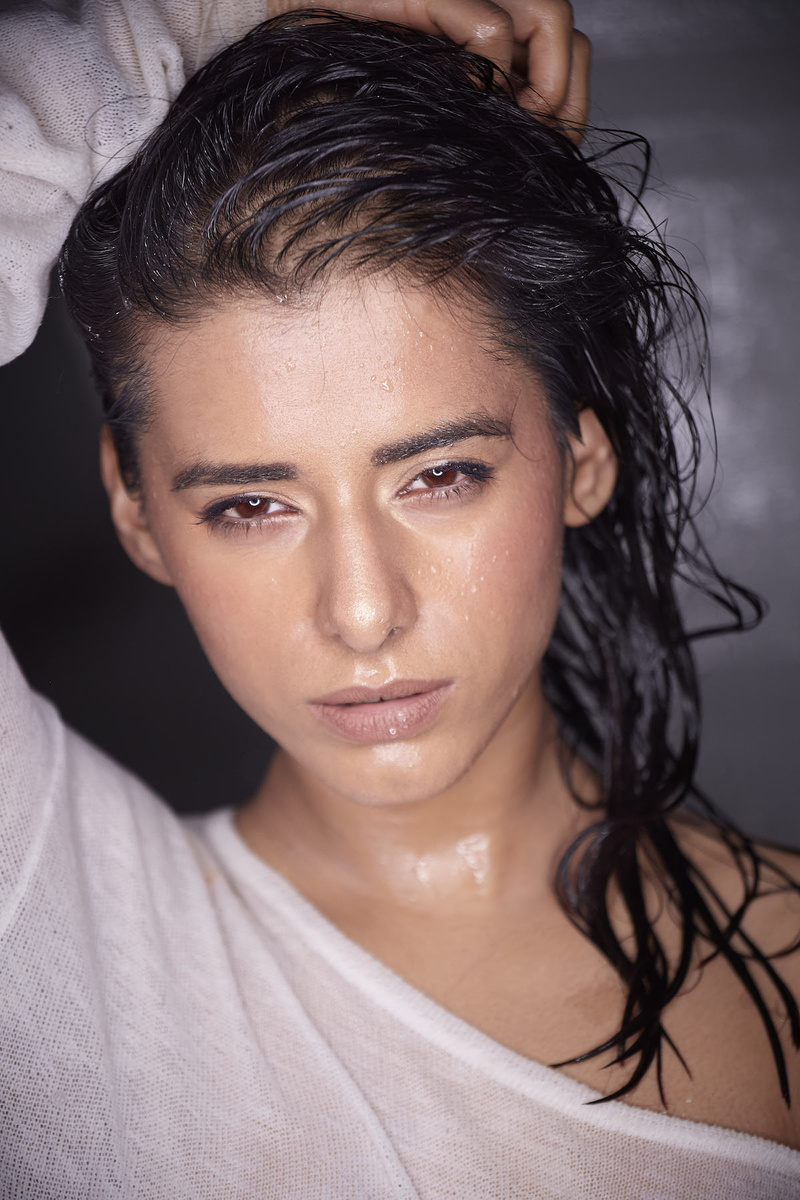 Female model photo shoot of Taniya_Natalia by Edward Moffat