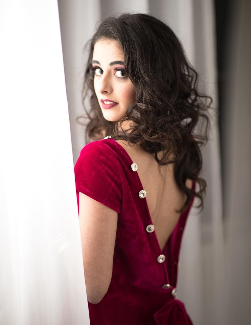 Female model photo shoot of Fereshteh Samimi