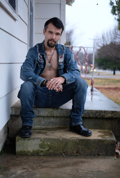 Male model photo shoot of Ryan Zohar in Cave City, AR
