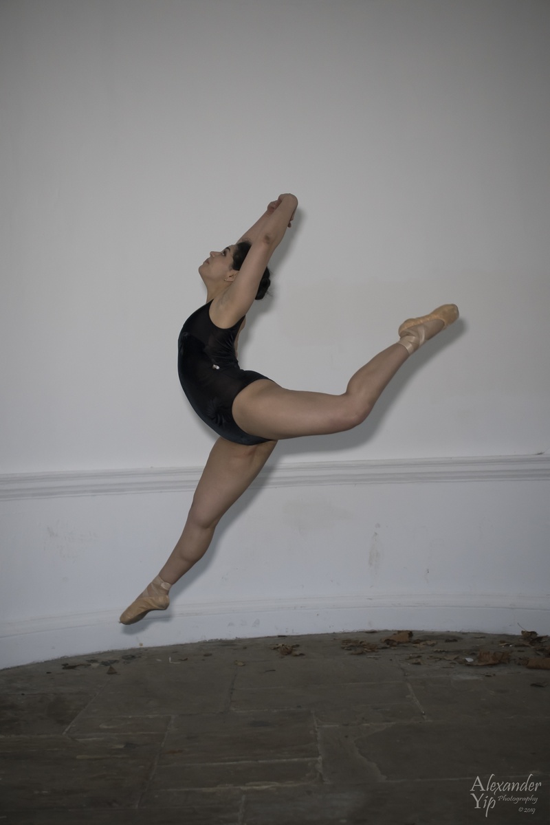 Female model photo shoot of themodernballerina