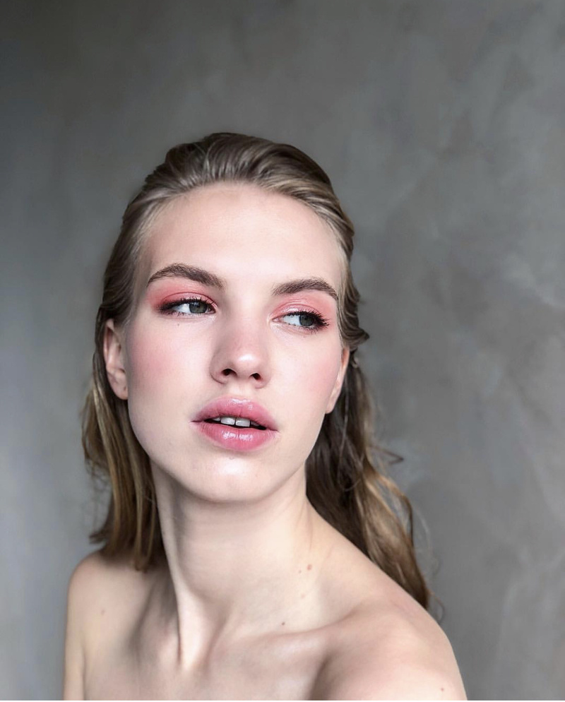 Female model photo shoot of Polinakova