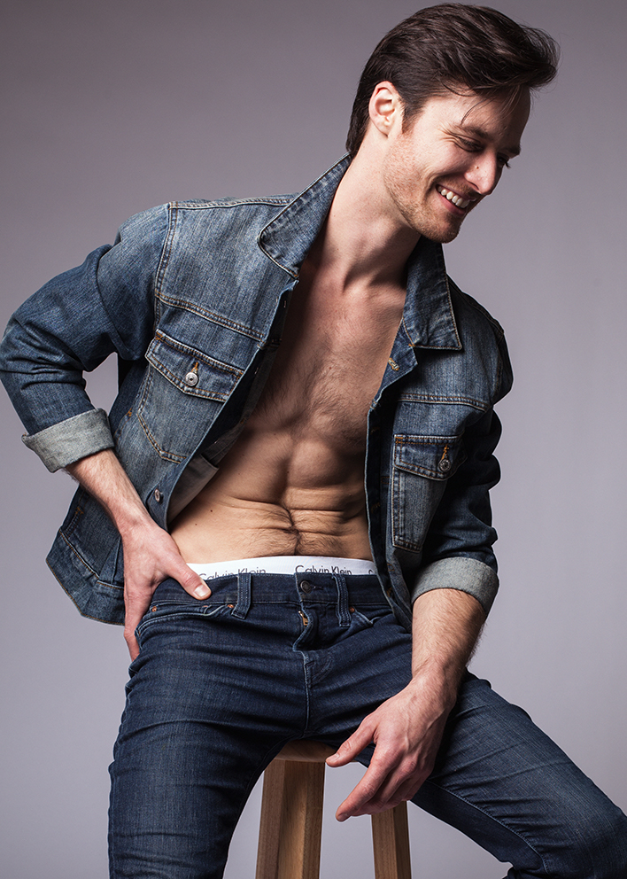Male model photo shoot of Daniel Cutts