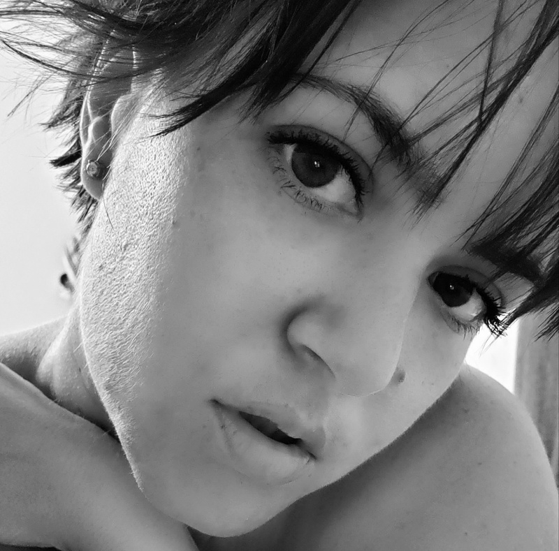 Female model photo shoot of Melissaschulz116