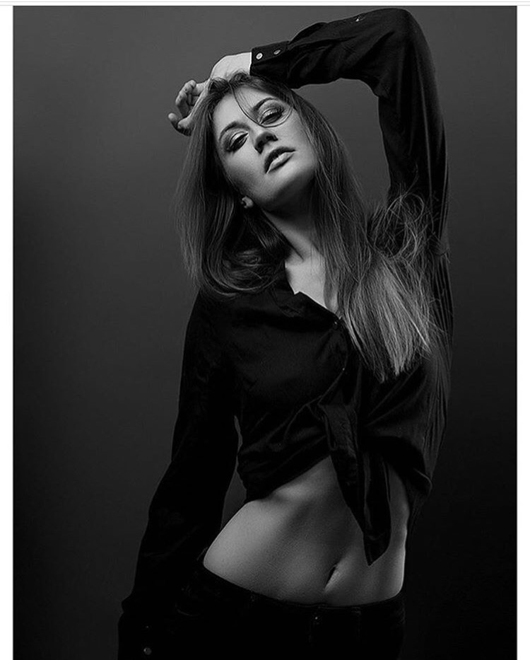 Female model photo shoot of Yana Kuchma