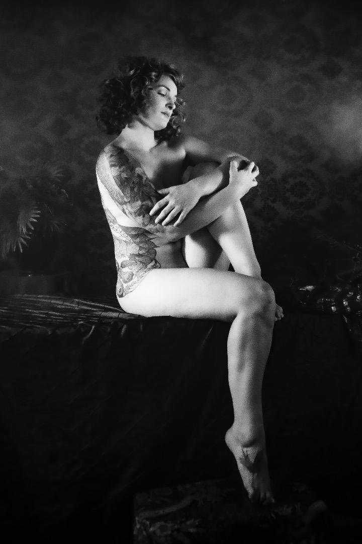 Female model photo shoot of DawnDrapeHer