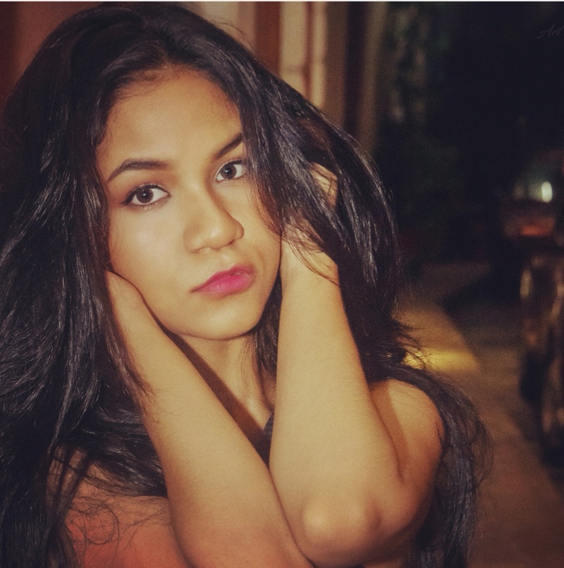 Female model photo shoot of Gisella MB in Barrio Las Peñas Guayaquil