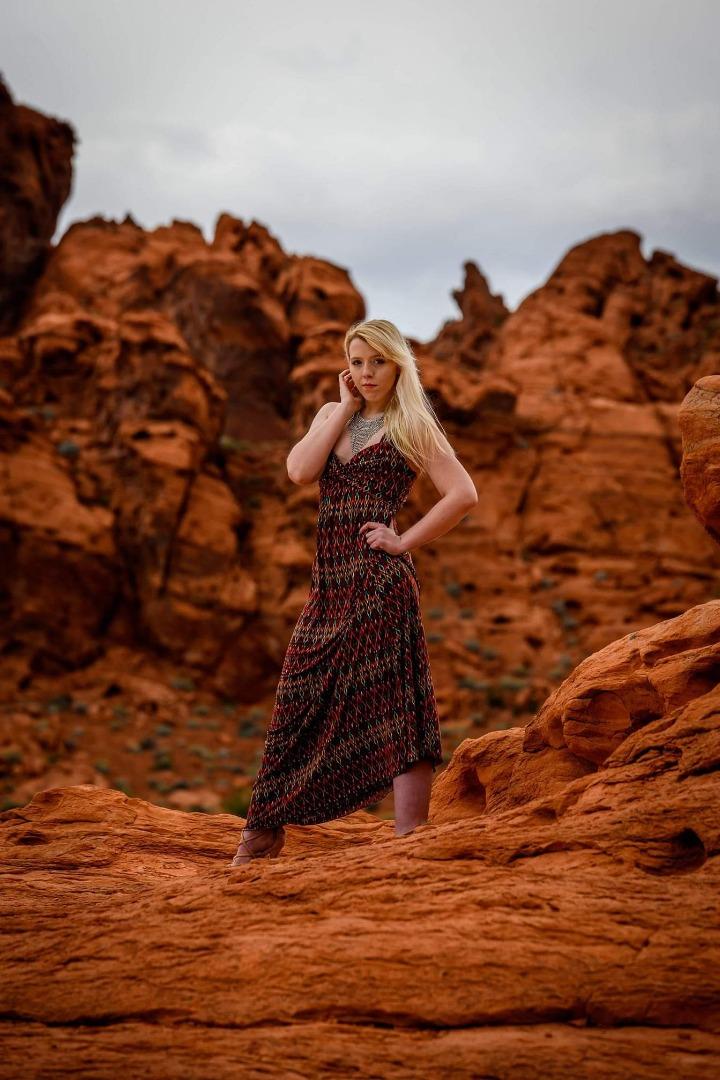 Female model photo shoot of Hailey Muller by McKinney-Fotografie in Valley Of Fire