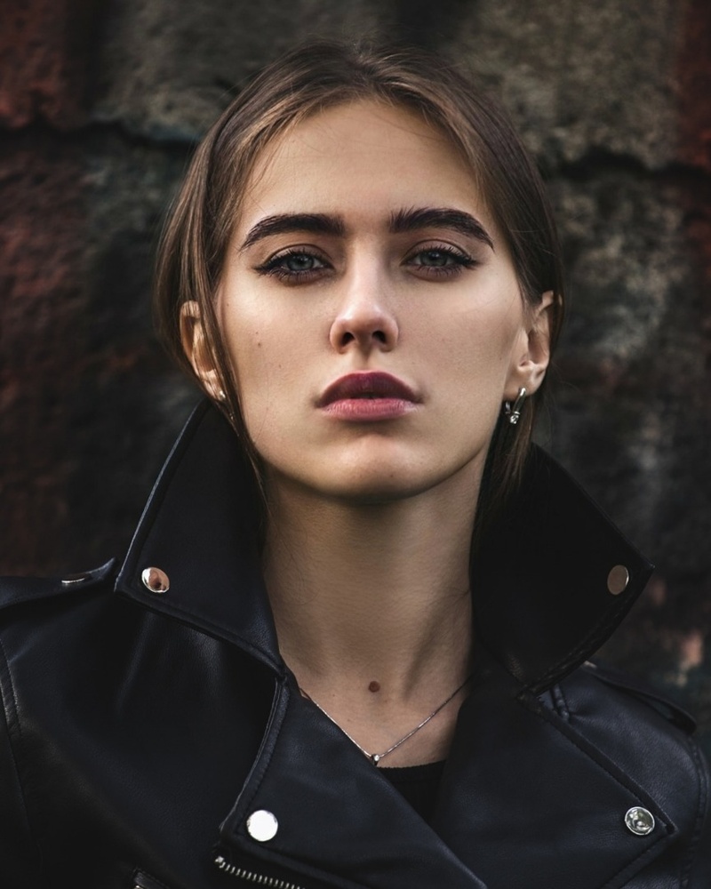 Female model photo shoot of Alina Fennec