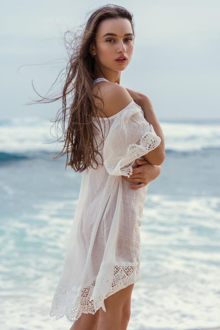 Female model photo shoot of sonyafairy
