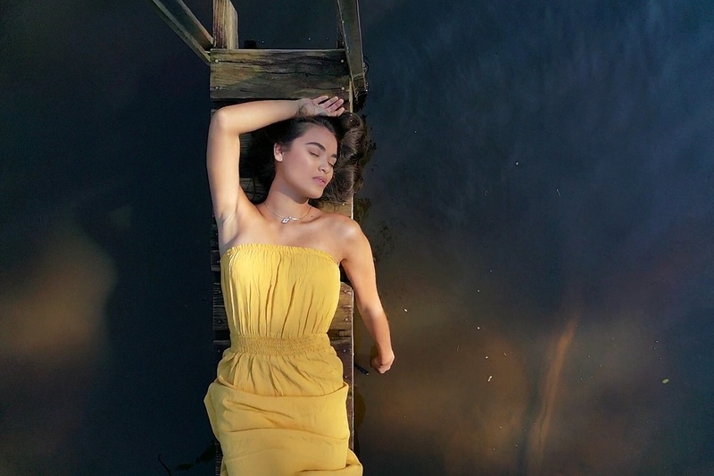 Female model photo shoot of Syanne Alyssa