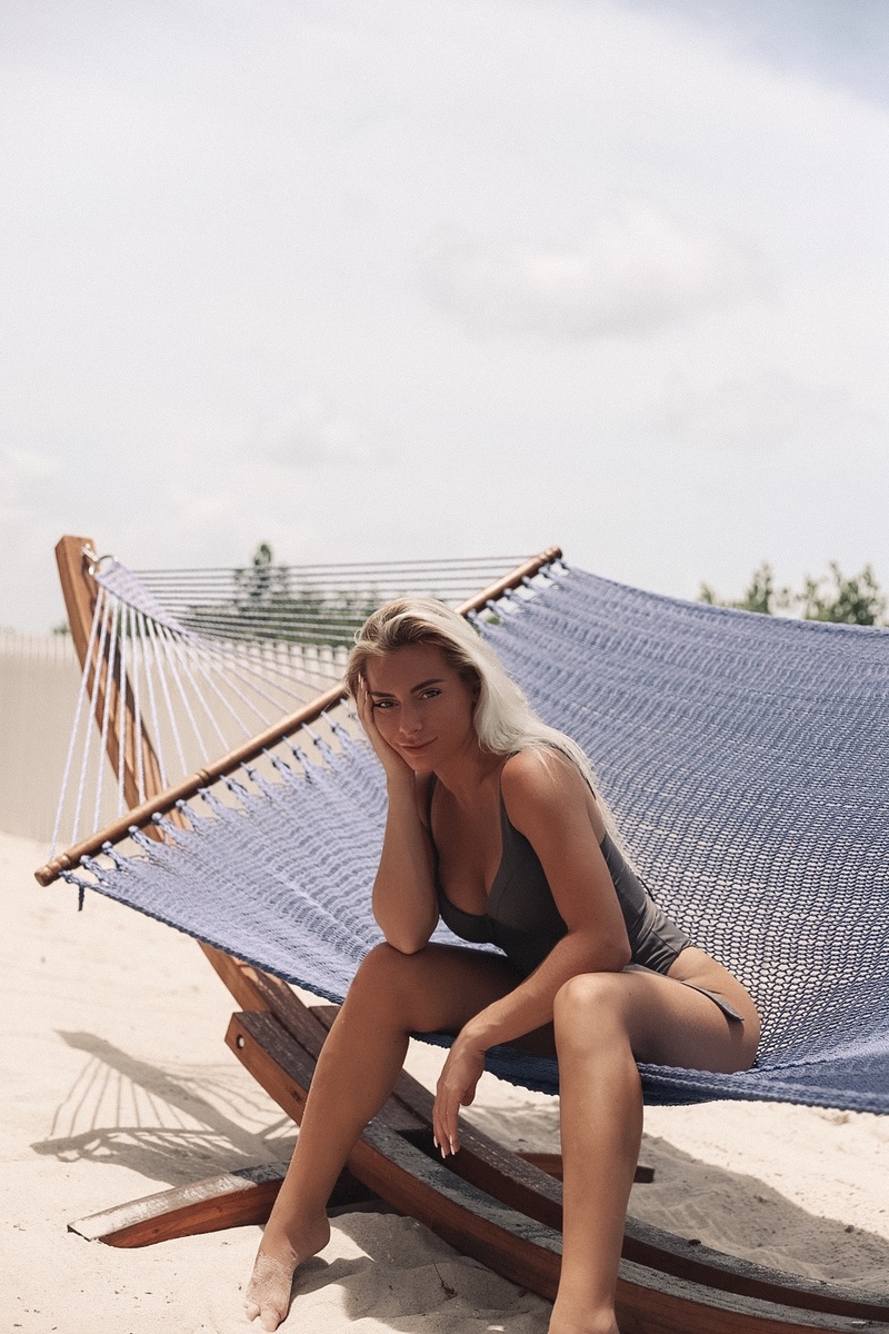 Female model photo shoot of kolbrune in Miami