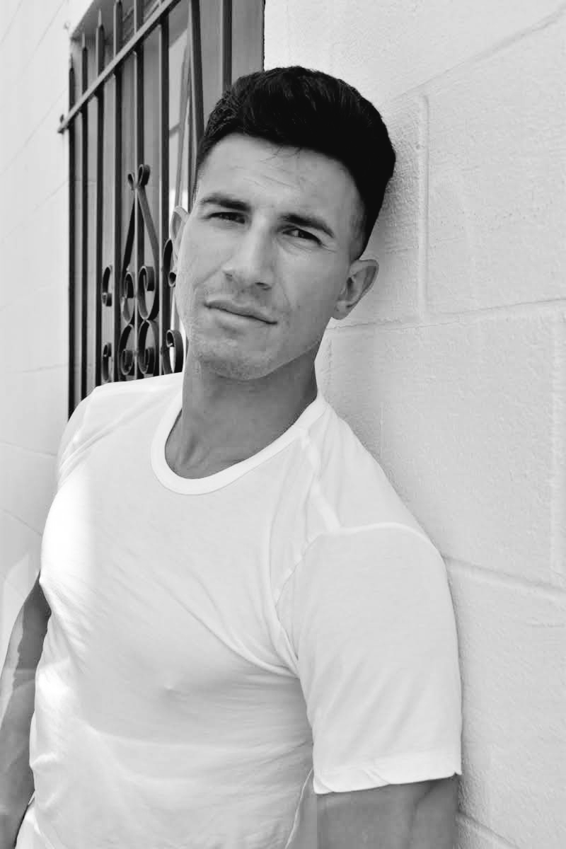 Male model photo shoot of Fernando Chavez