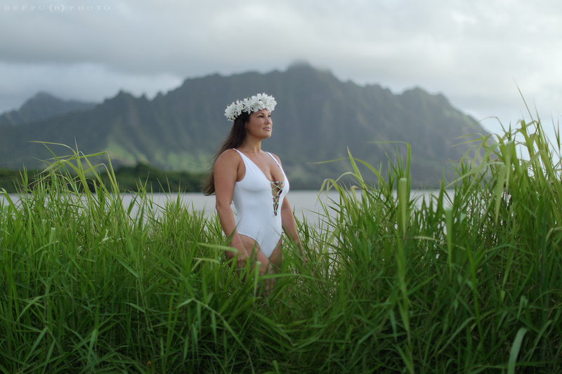 Female model photo shoot of TxRose by BeppuPhoto in Oahu, Hawaii