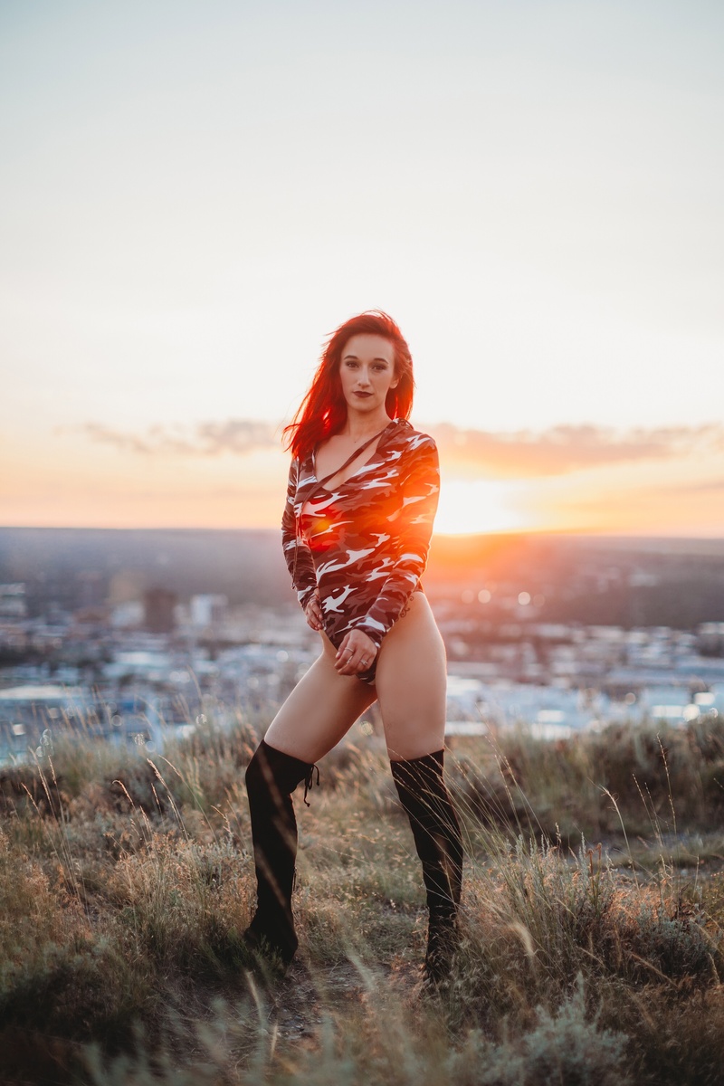 Female model photo shoot of Mariya Sweetz in Billings Montana