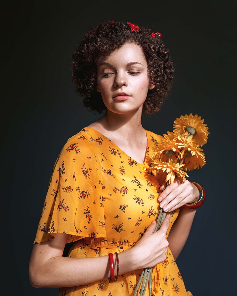 Female model photo shoot of DaisyAllenModel