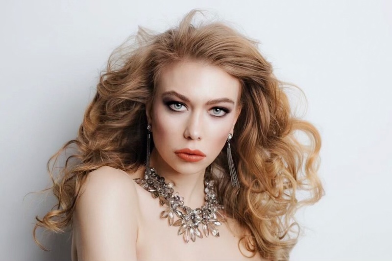 Female model photo shoot of Maria Sova