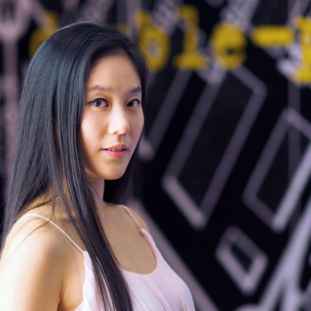 Female model photo shoot of Eva Ng