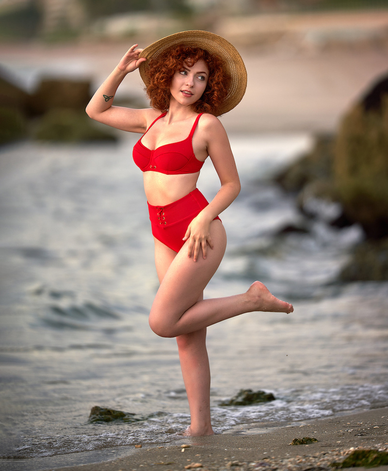 Female model photo shoot of KaylieElise by Valvicphoto in Deerfield Beach