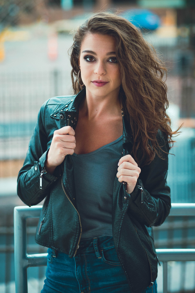 Female model photo shoot of Danielle_gennaro