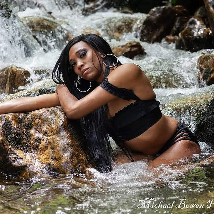 Female model photo shoot of Uniquely Gee Gee in Asheville, NC