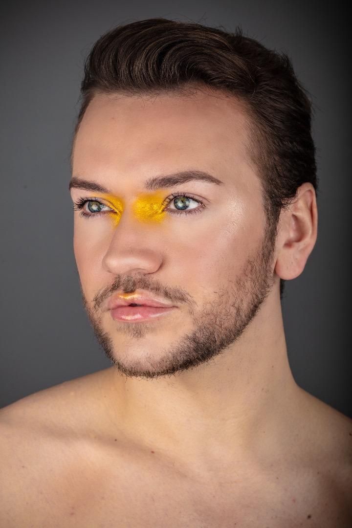 Male model photo shoot of Gemini Beaute - Stephen