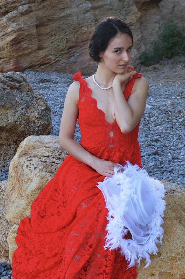 Female model photo shoot of Klara Haya Melamed