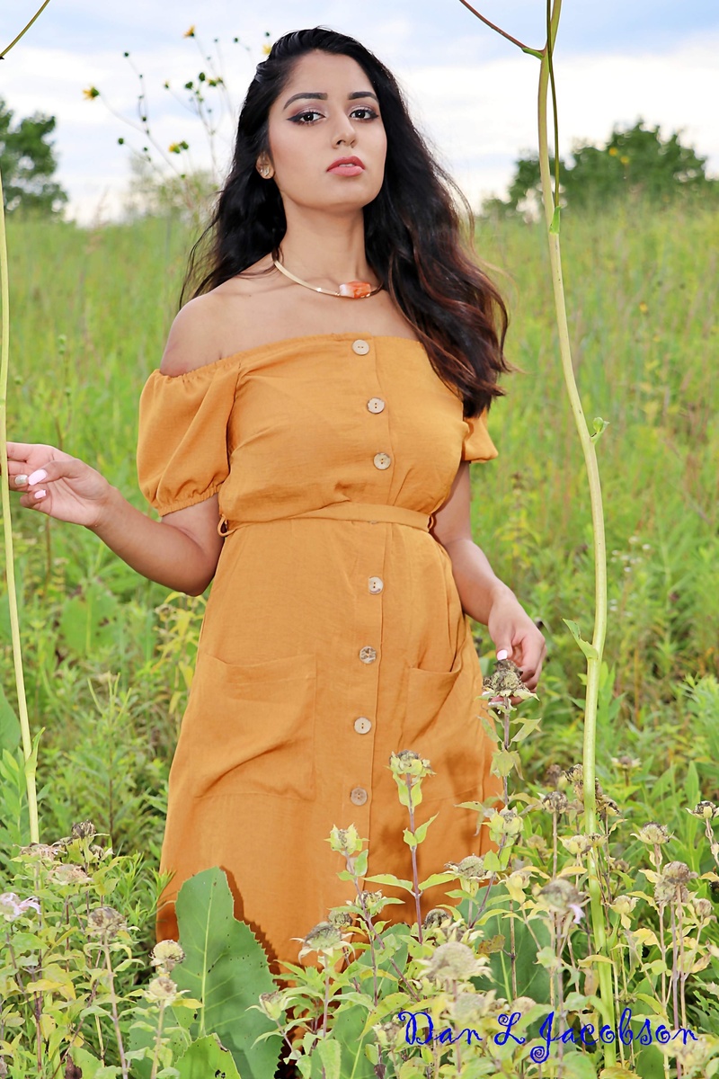 Female model photo shoot of eshwarashid