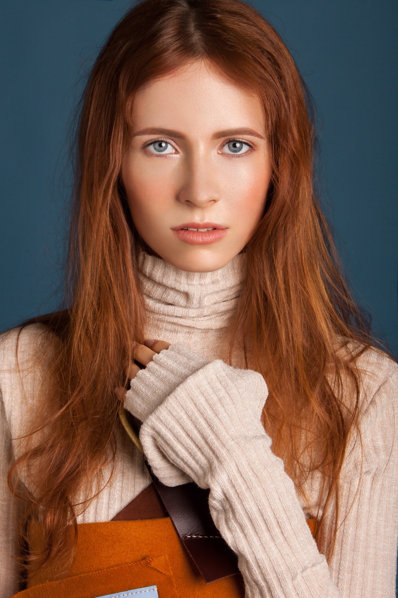 Female model photo shoot of Anna K Albright