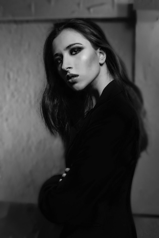 Female model photo shoot of ArinaArina