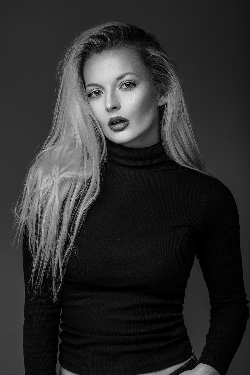 Female model photo shoot of natoliver